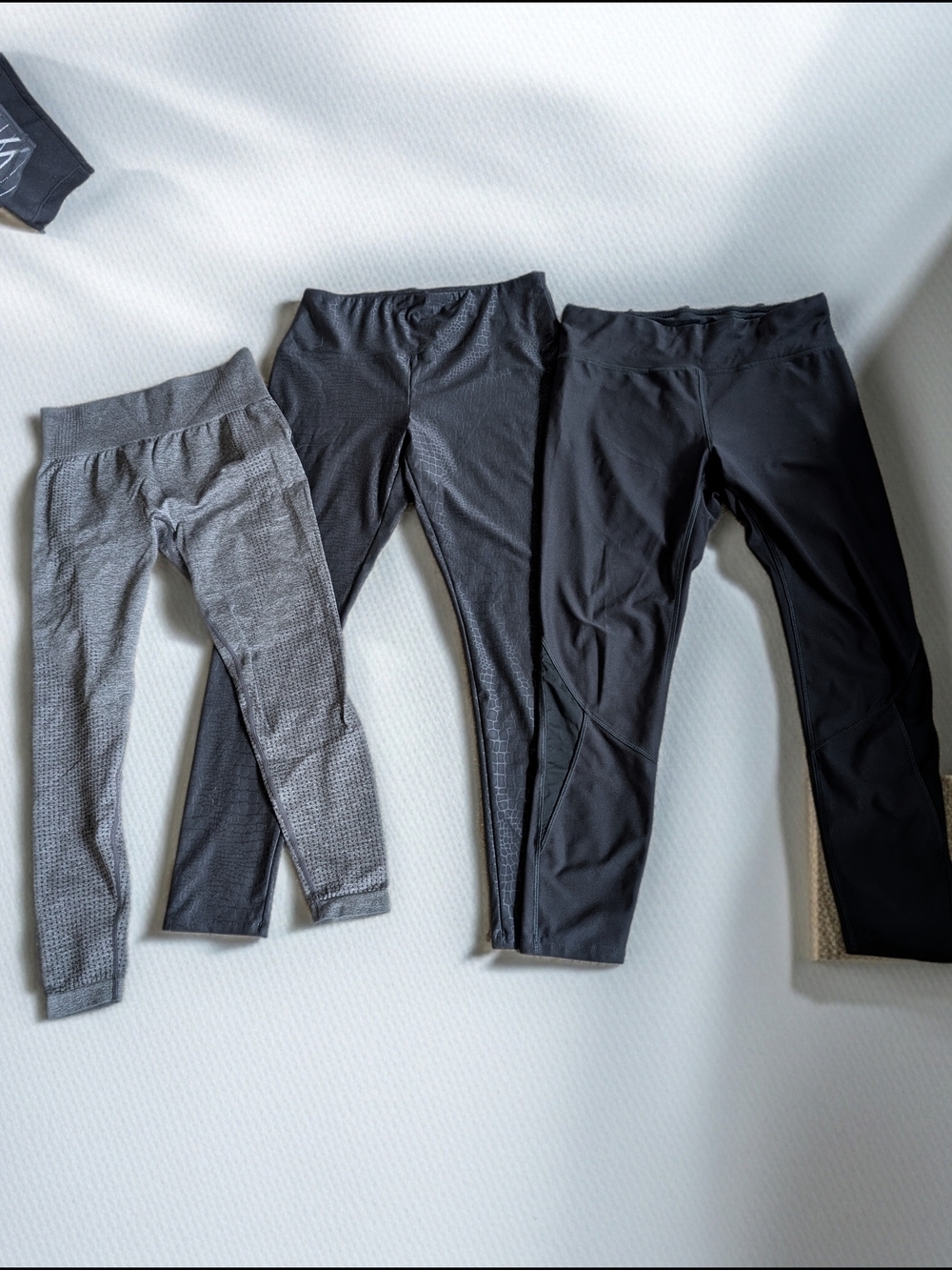 Womens Active Leggings - Black and Gray
